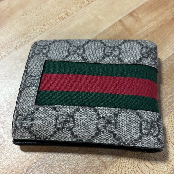 Preowned Gucci Wallet Men. Great condition. - Picture 2 of 6